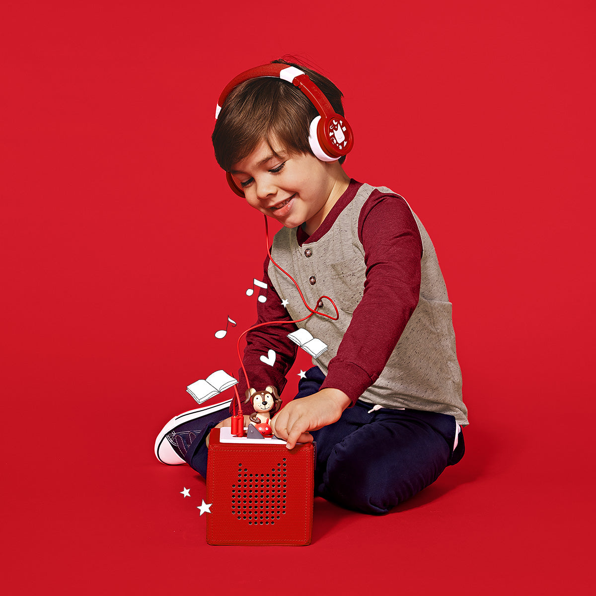 Tonies Toniebox Playtime Puppy Starter Set with Foldable Headphones holiday bundle